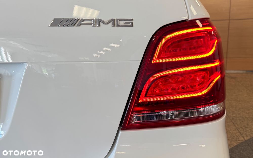 Mercedes-Benz GLK 350 4-Matic - 7