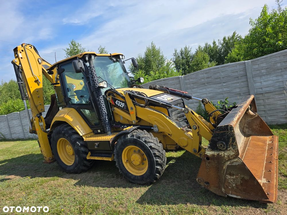 Caterpillar - 2