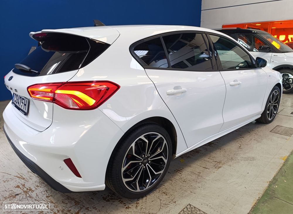 Ford Focus 1.0 EcoBoost Hybrid ST-LINE X - 3