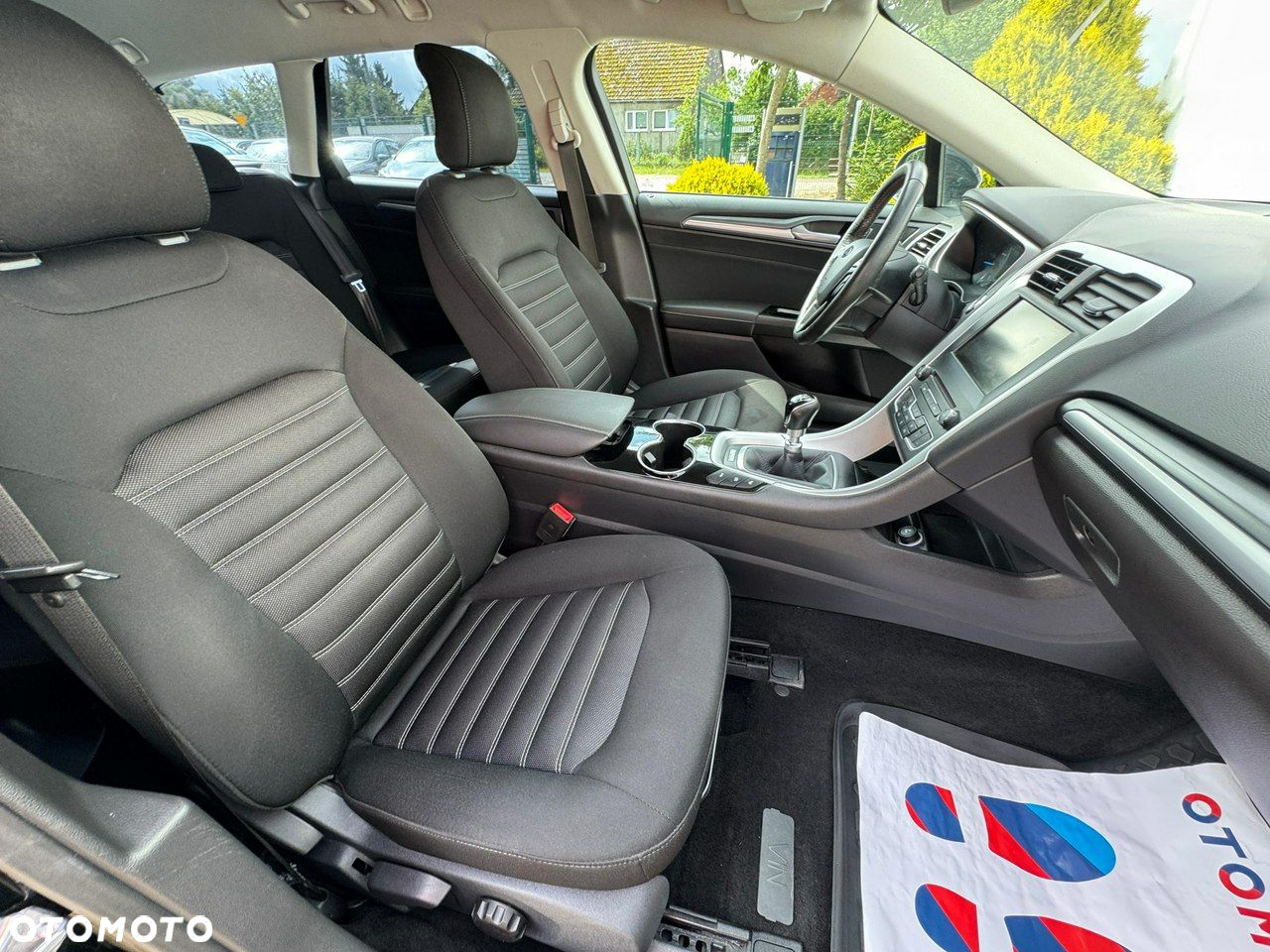 Ford Mondeo - 32