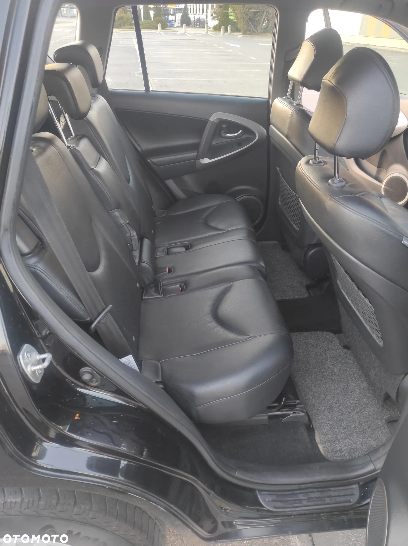 Toyota RAV4 - 9