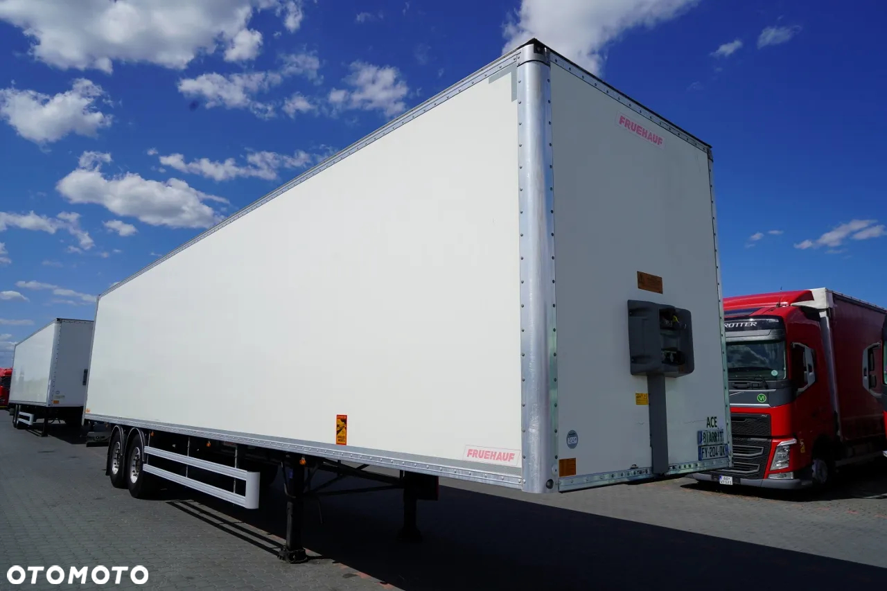 Fruehauf KONTENER / KOFFER / 2 OSIE / SAF / 2021 ROK / BARDZO MOCNA PODŁOGA: SZYNA-DESKA / ROLETA - 7