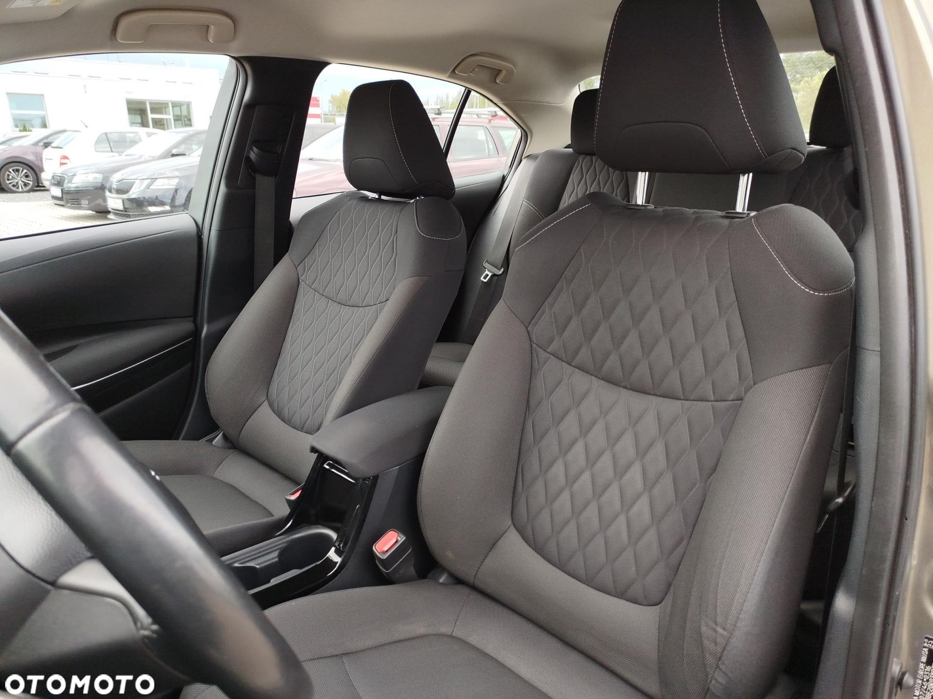 Toyota Corolla - 11