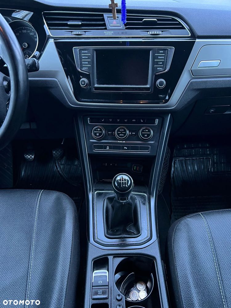 Volkswagen Touran 1.6 TDI SCR BlueMotion Technology Comfortline - 11