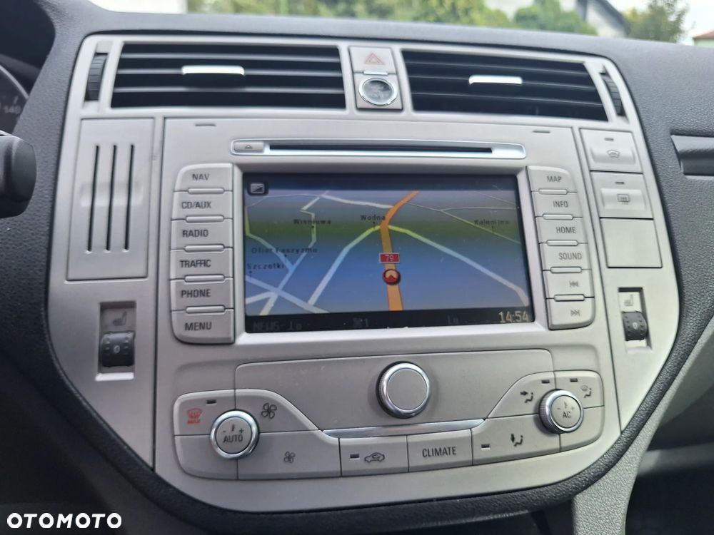 Ford Kuga 2.5 4x4 Titanium - 30