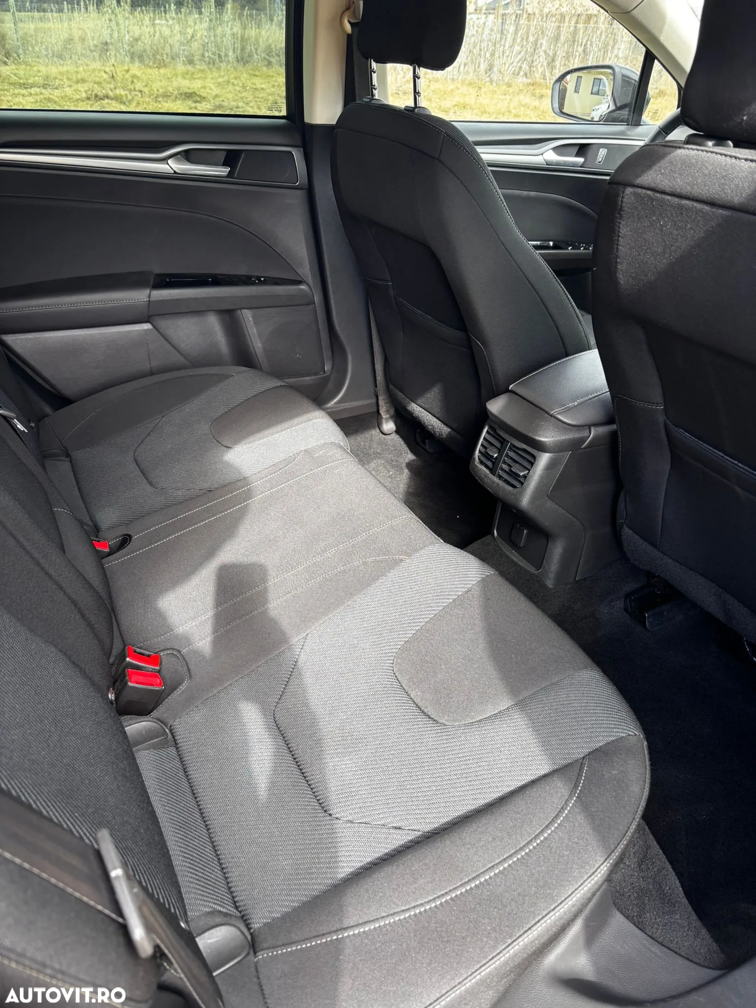 Ford Mondeo 2.0 TDCi Powershift Titanium - 8