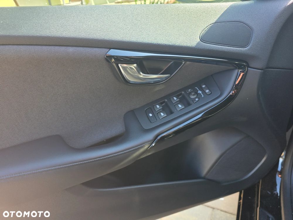 Volvo V40 T2 - 14