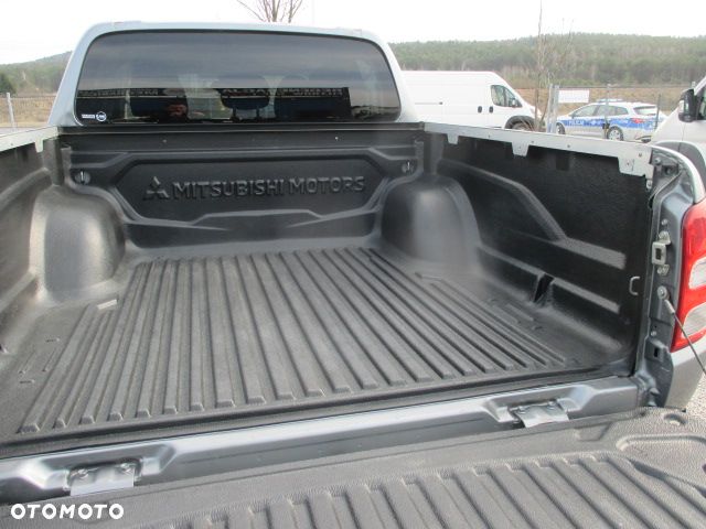 Mitsubishi l200 - 6