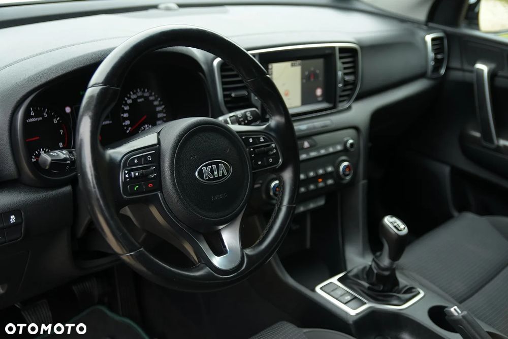 Kia Sportage 1.6 GDI 2WD Dream-Team Edition - 26