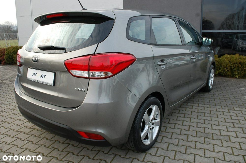 Kia Carens - 14