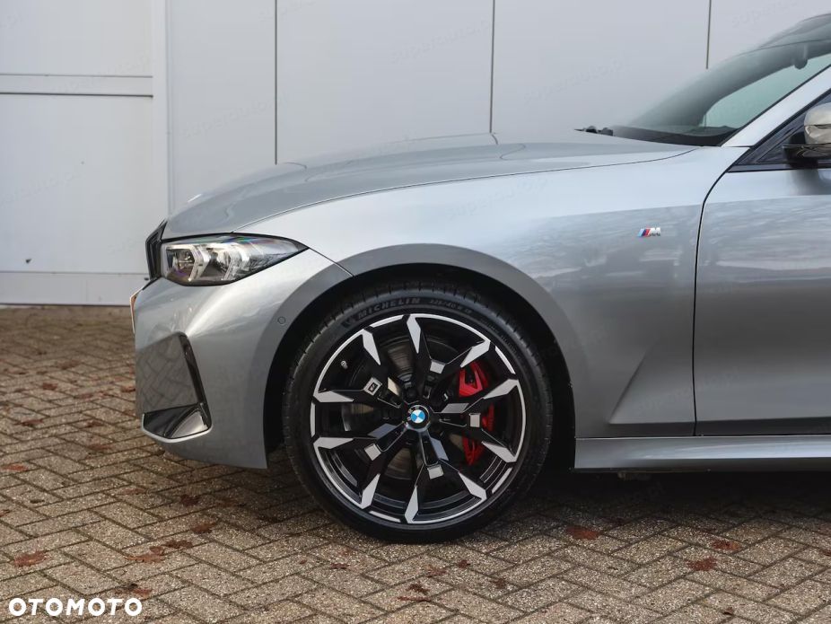 BMW Seria 3 330d xDrive mHEV M Sport - 16