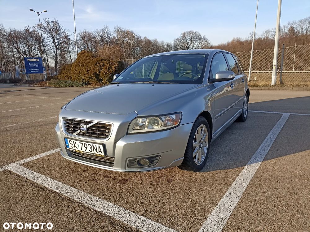 Volvo V50 2.0D DPF Powershift Kinetic - 1