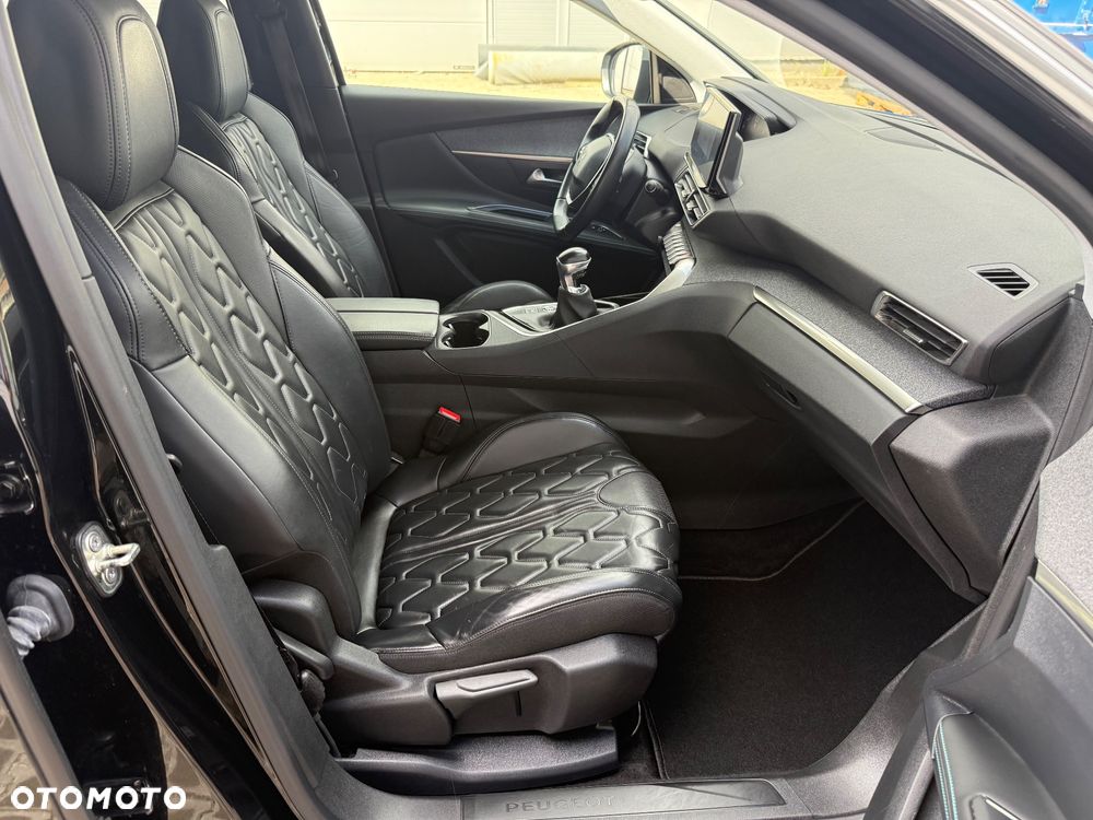 Peugeot 3008 1.2 PureTech Allure S&S - 18