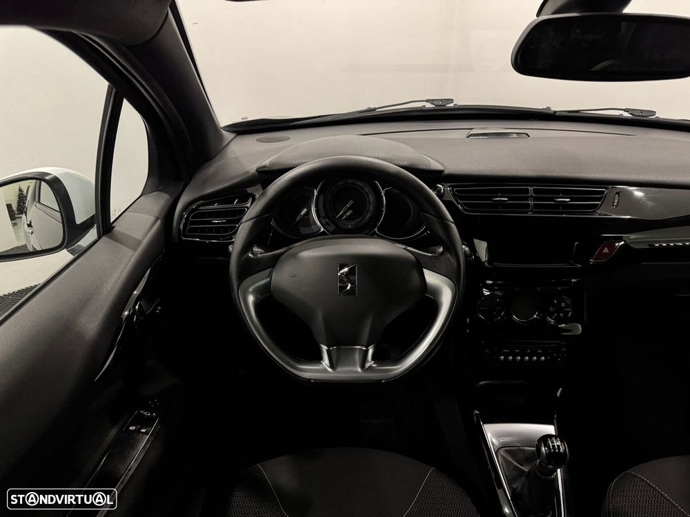 Citroën DS3 1.6 e-HDi So Chic - 8