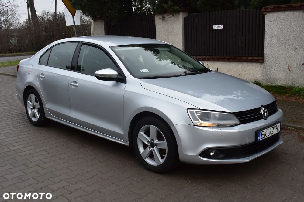 Volkswagen Jetta 1.6 TDI Comfortline CityLine - 23