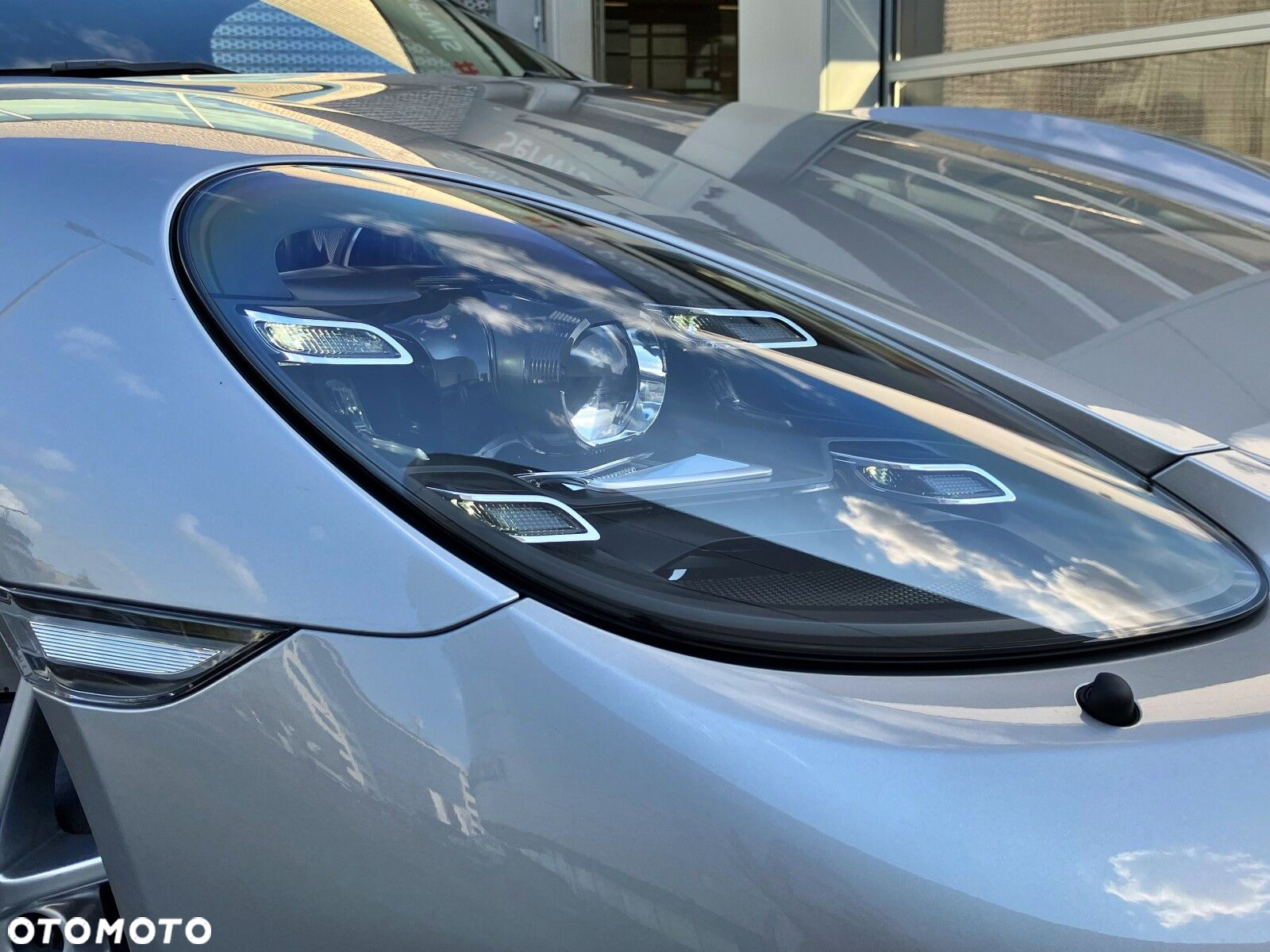 Porsche 718 Spyder - 8