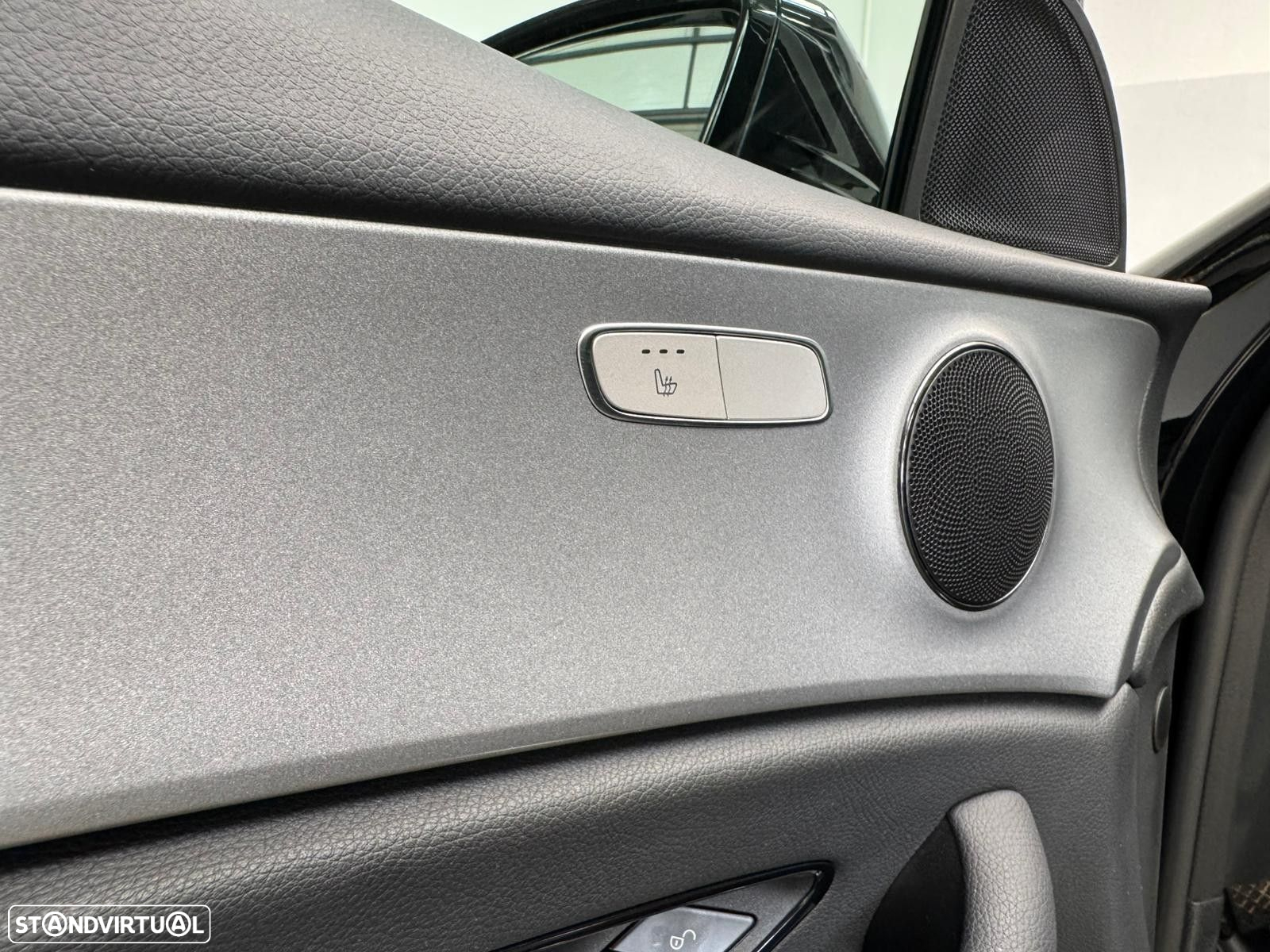 Mercedes-Benz E 300 e Exclusive Line - 28