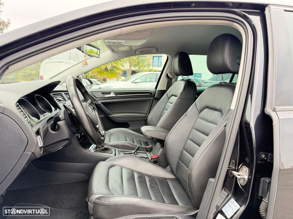 VW Golf 2.0 TDI Highline DSG - 23