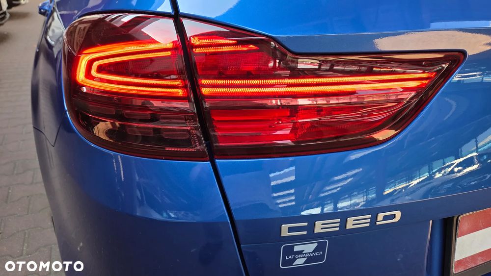 Kia Ceed 1.5 T-GDI M - 7