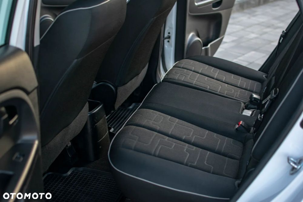 Kia Venga - 30