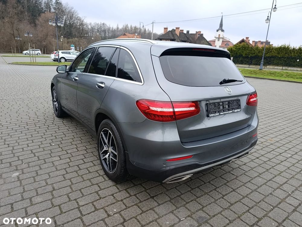 Mercedes-Benz GLC 220 d 4Matic 9G-TRONIC AMG Line - 10