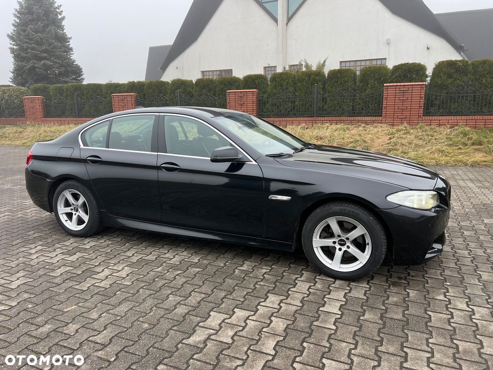 BMW Seria 5 520d - 24