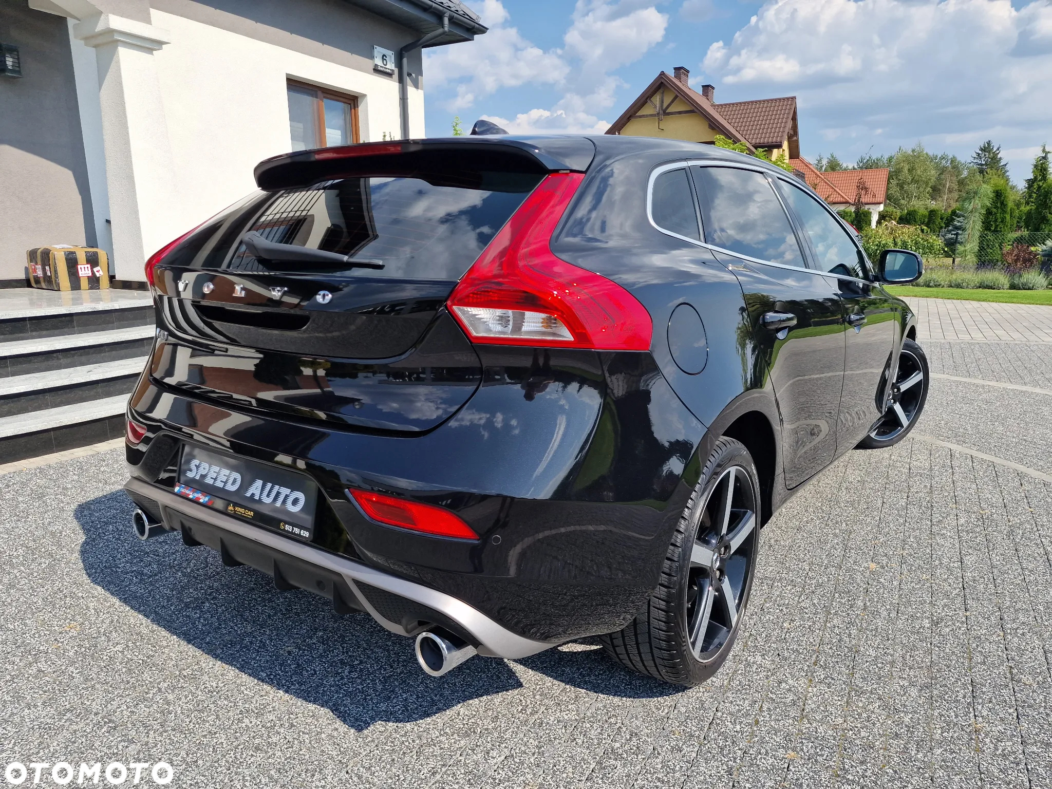 Volvo V40 D4 Drive-E R-Design Summum - 6