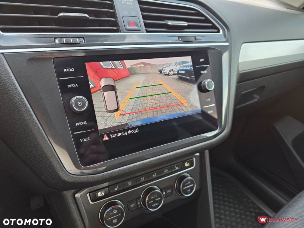 Volkswagen Tiguan - 21