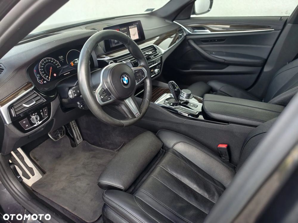 BMW Seria 5 520d xDrive Sport - 4
