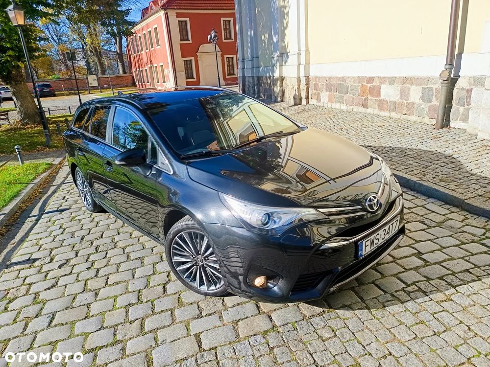 Toyota Avensis 1.8 Premium - 22