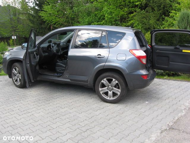 Toyota RAV4 2.2 D-4D 4x4 Automatik Life - 1
