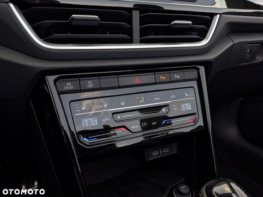 Volkswagen T-Roc - 28