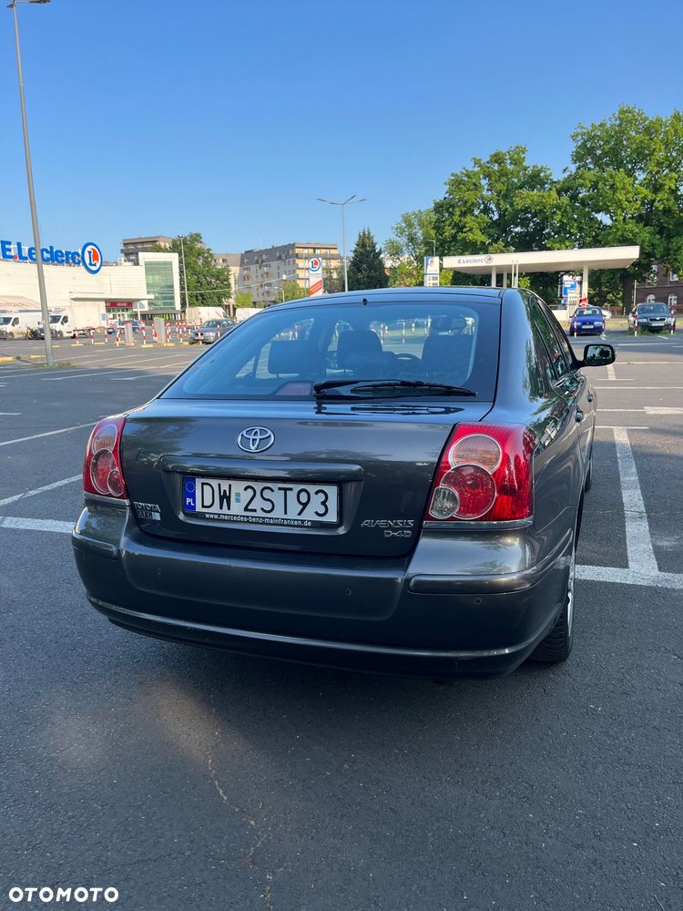 Toyota Avensis 2.0 D-4D Sol - 17