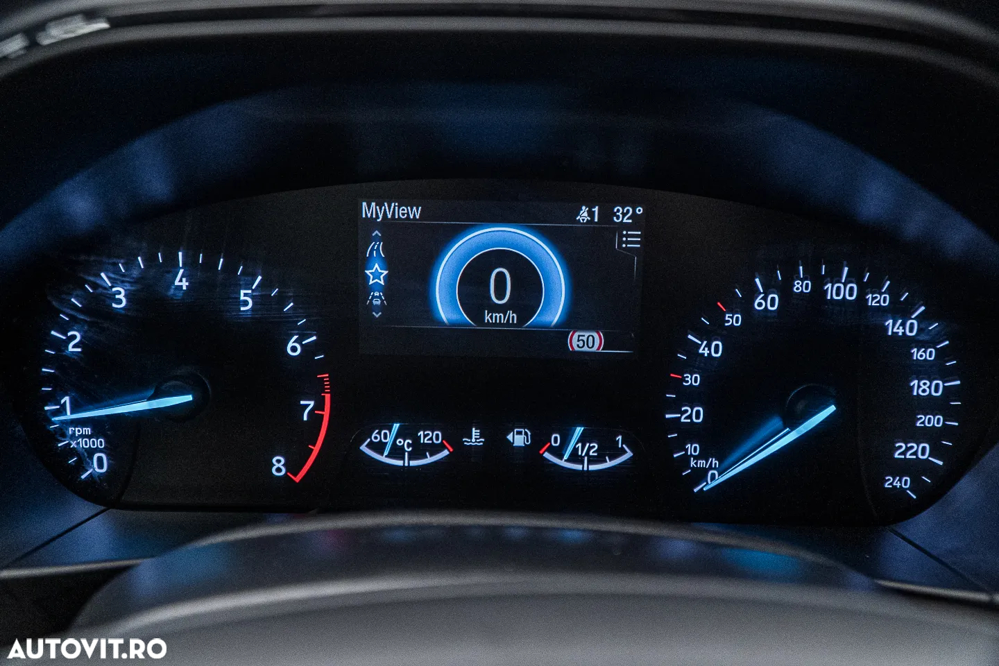 Ford Focus Turnier 1.0 EcoBoost Start-Stopp-System ST-LINE X - 29