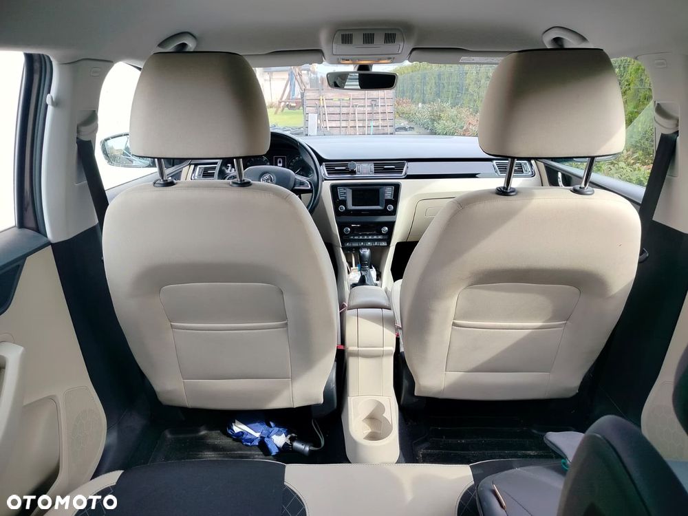 Skoda RAPID 1.2 TSI Style - 5