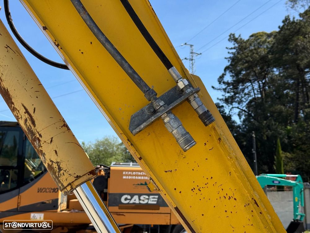 Komatsu PC88 PC88MR‑8 (Série MR – Minimum Radius) - 13