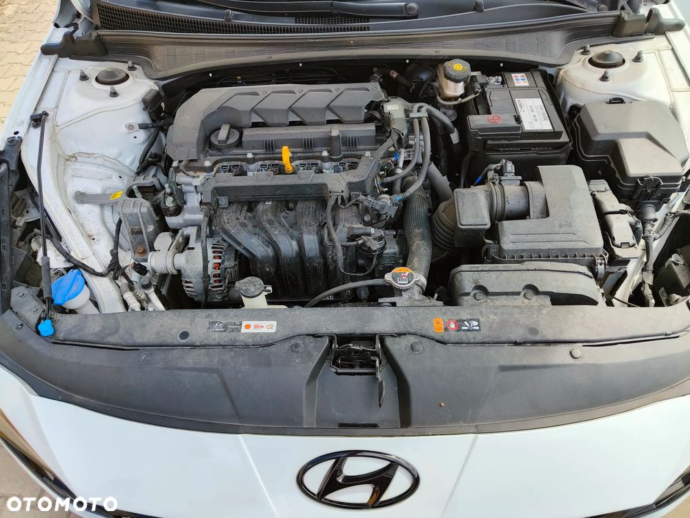 Hyundai Elantra 1.6 Executive - 7
