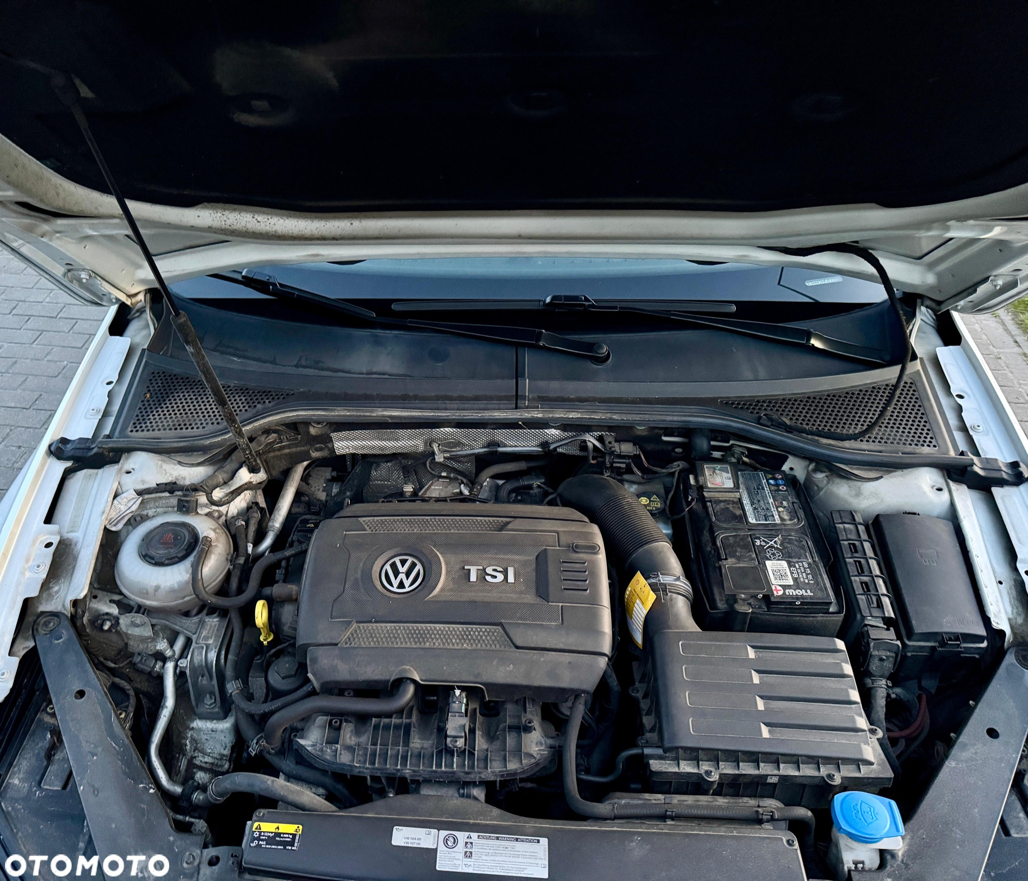 Volkswagen Passat - 13