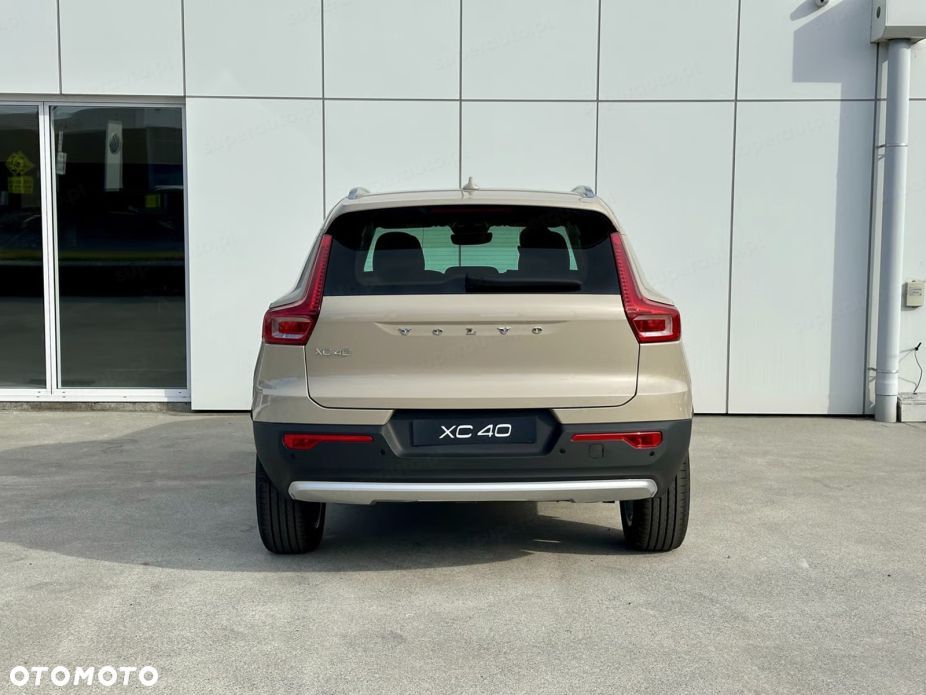 Volvo XC 40 - 4