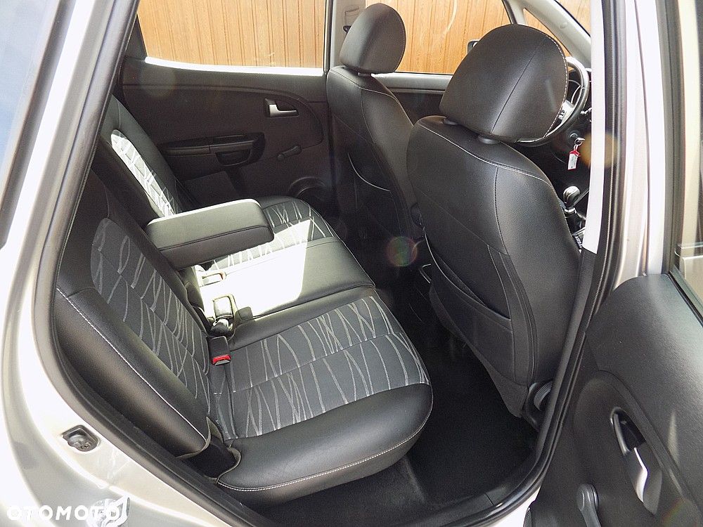 Kia Venga 1.4 CRDi 90 Vision - 7