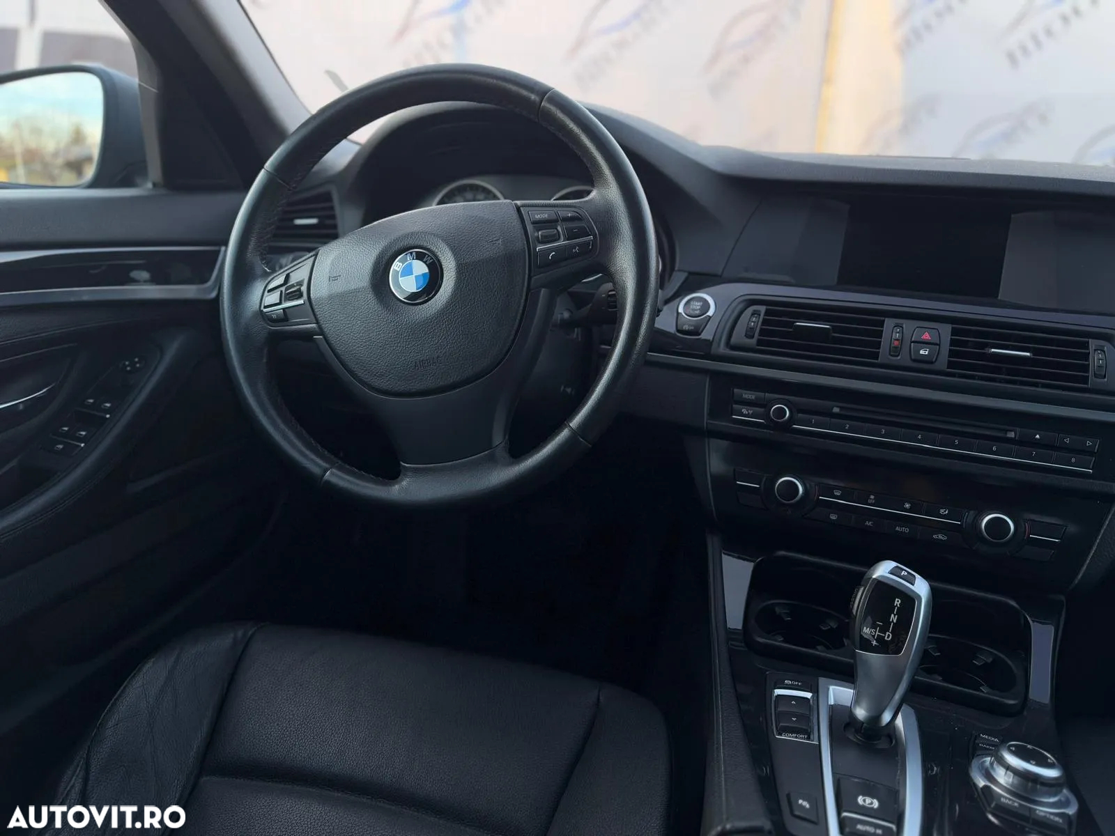 BMW Seria 5 520d Aut. - 14