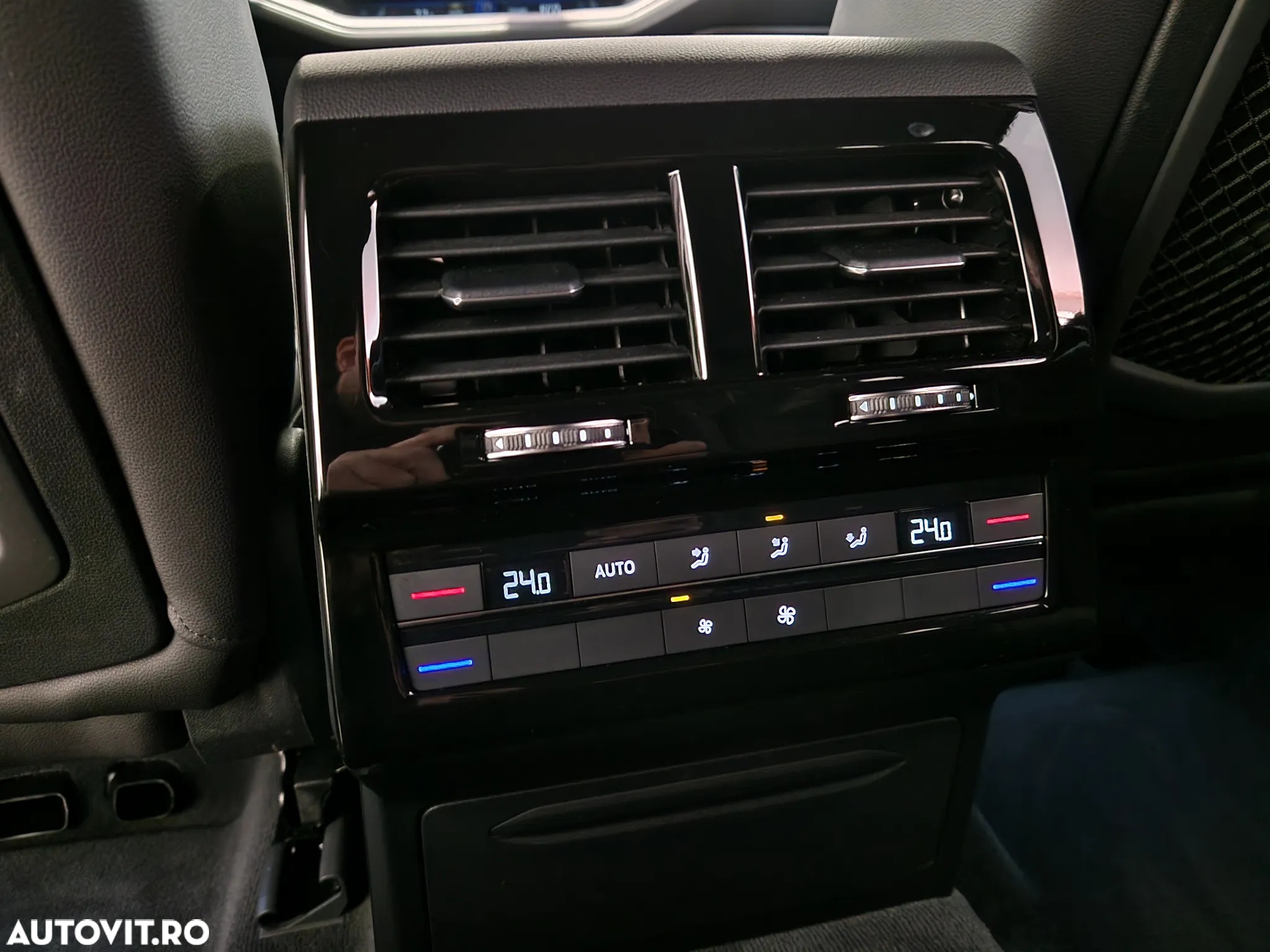 Volkswagen Touareg 3.0 V6 TDI 4Motion DPF Automatik R-Line - 29