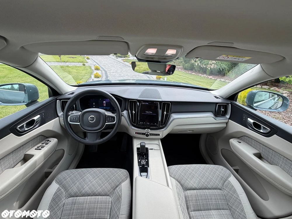 Volvo XC 60 B4 D AWD Core - 19