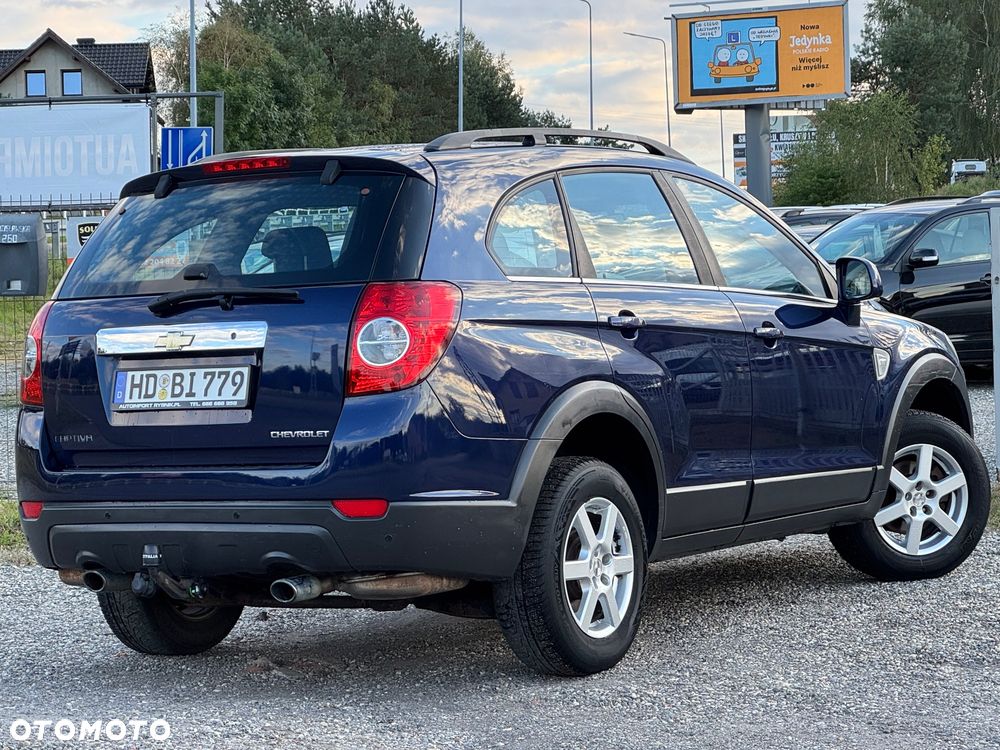 Chevrolet Captiva 2.4 LS 5os - 7