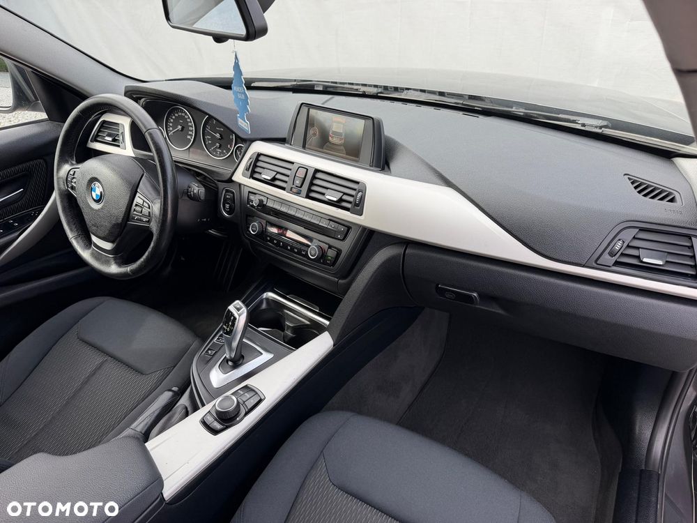 BMW Seria 3 318d Modern Line - 15