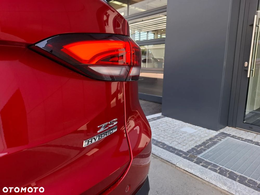 MG ZS Hybrid+ - 8