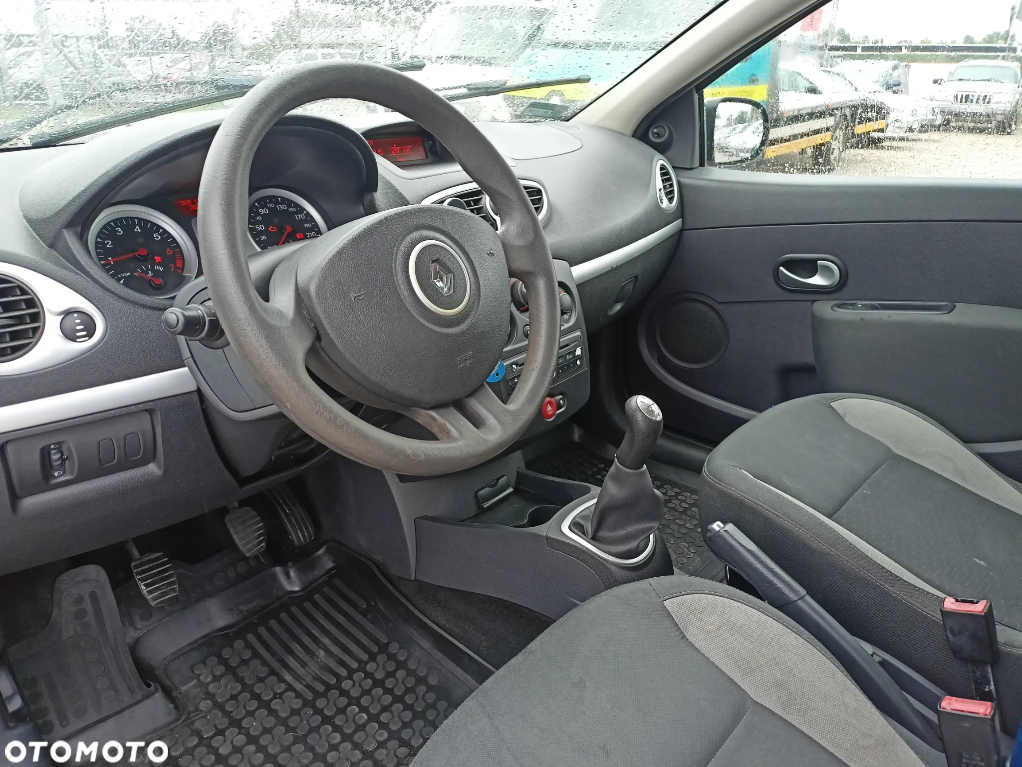 Renault Clio - 7
