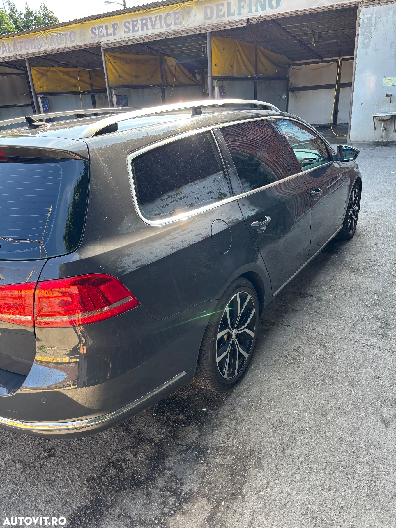 Volkswagen Passat Variant 2.0 TDI BlueMotion Technology Comfortline - 4
