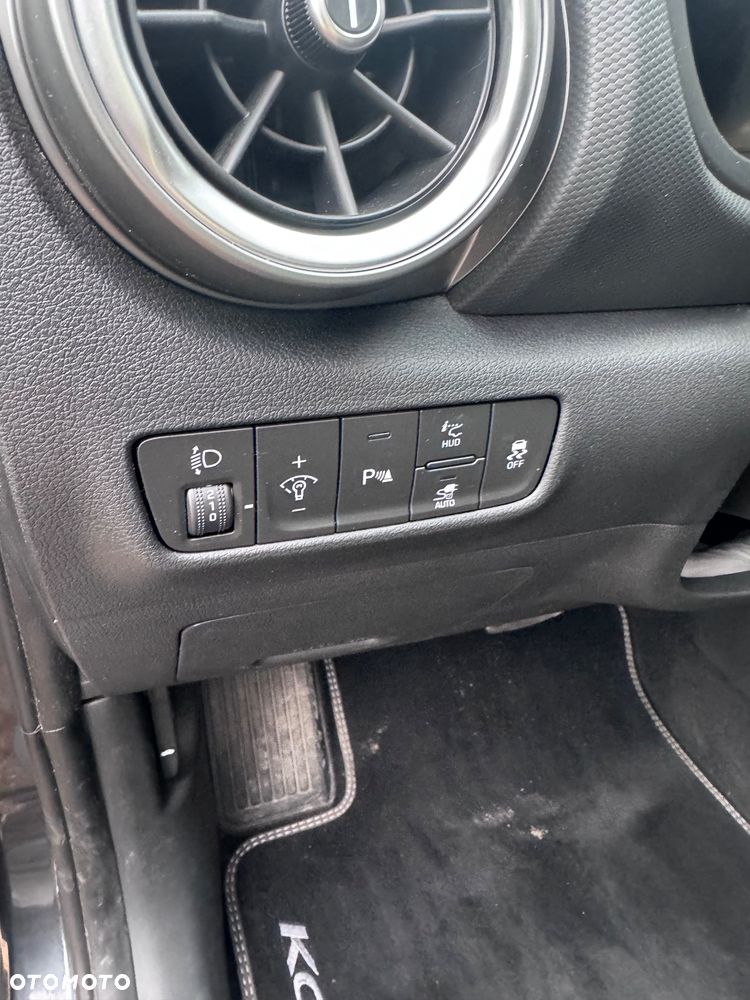 Hyundai Kona Premium - 14