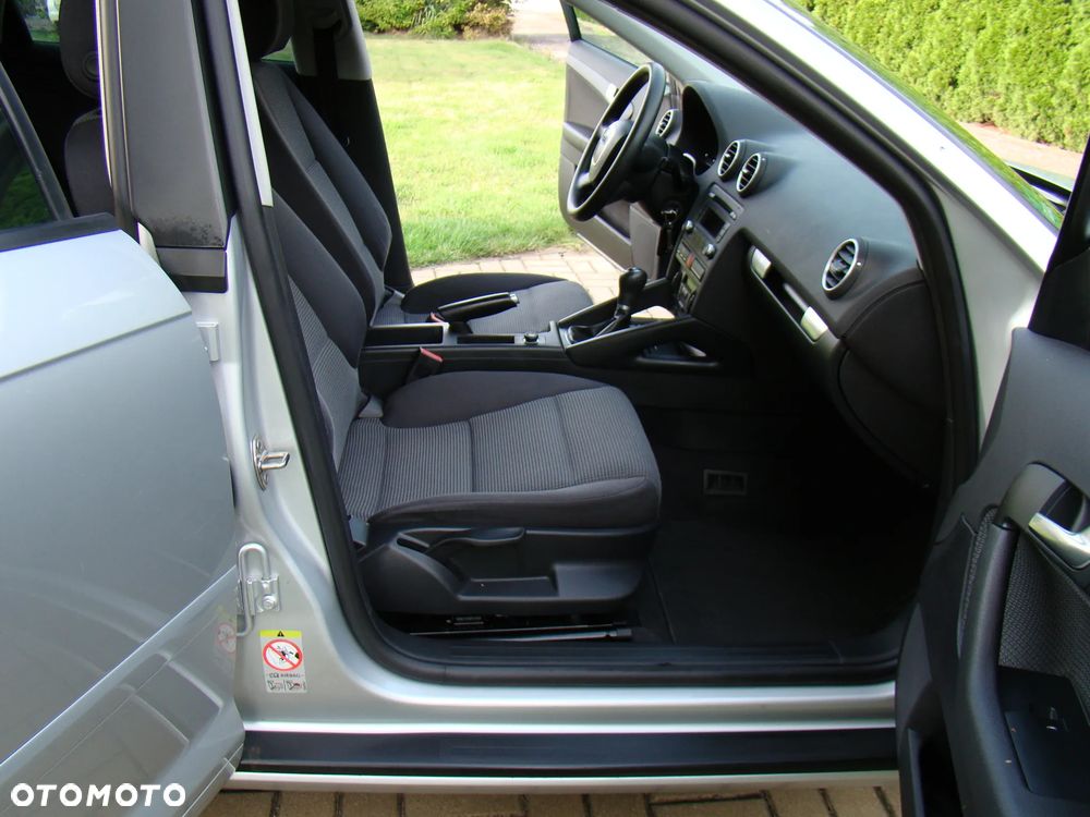 Audi A3 Sportback 1.6 Attraction - 21